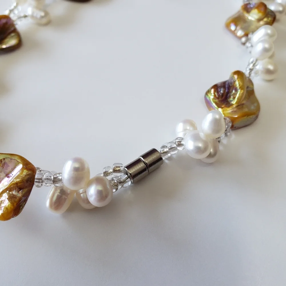 Fresh water pearl with Shell and seed bead Necklace with magnet clasp - Picture 6 of 7